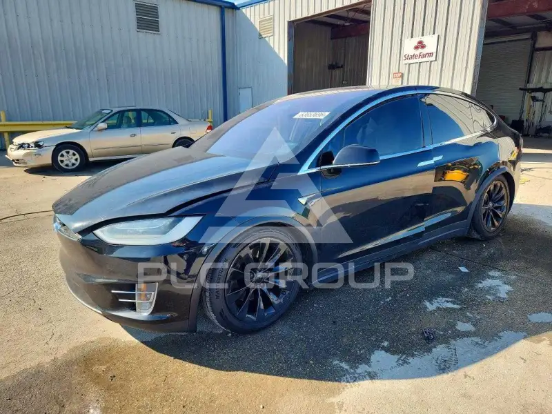 2017 Tesla Model X фото