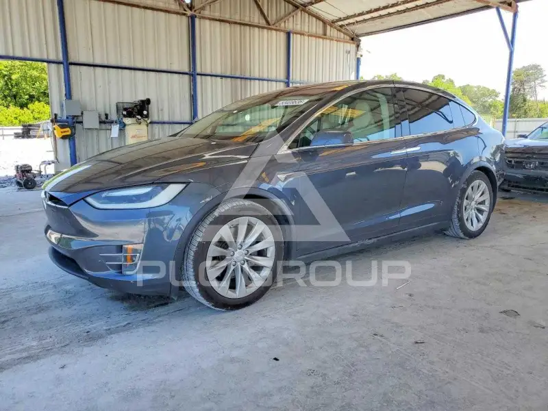 2017 Tesla Model X фото