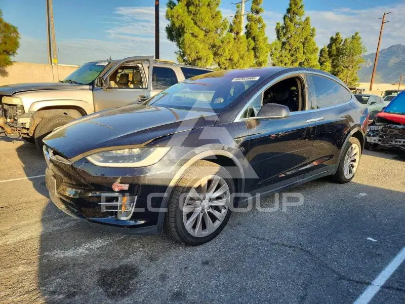 2017 Tesla Model X photo