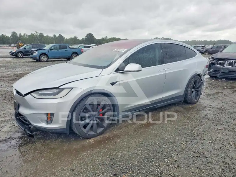 2017 Tesla Model X photo