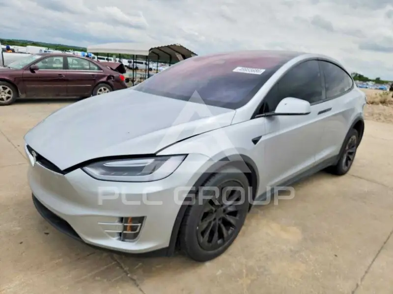 2017 Tesla Model X фото