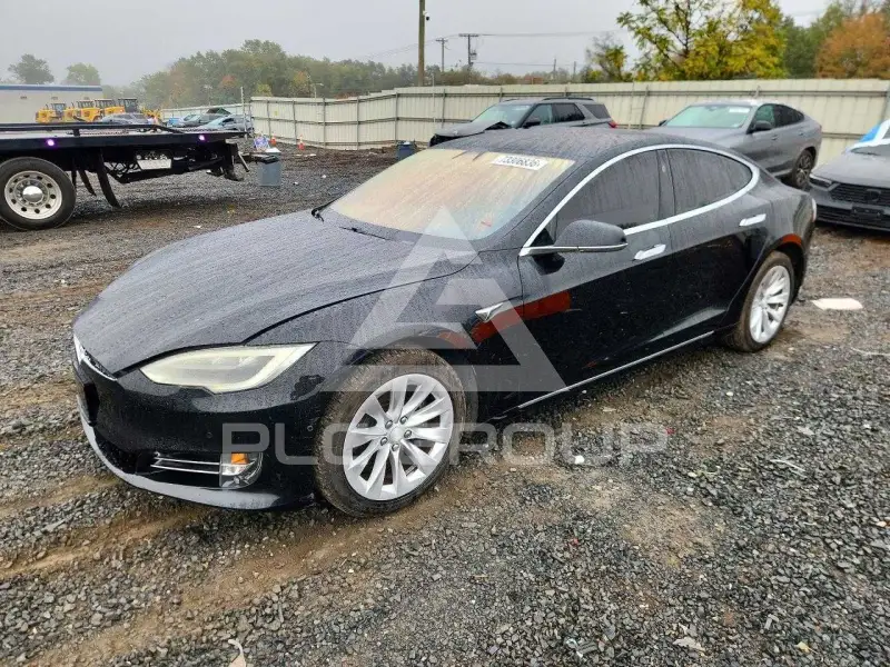2017 Tesla Model S фото