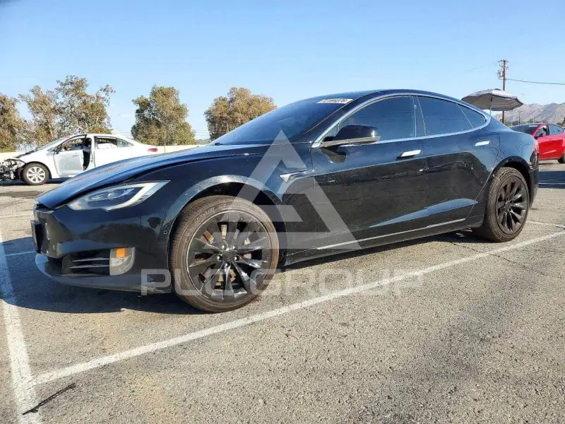 2017 Tesla Model S фото