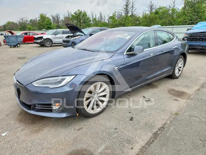 2017 Tesla Model S фото