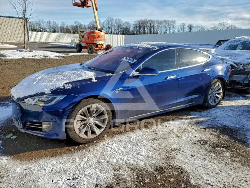2017 Tesla Model S фото