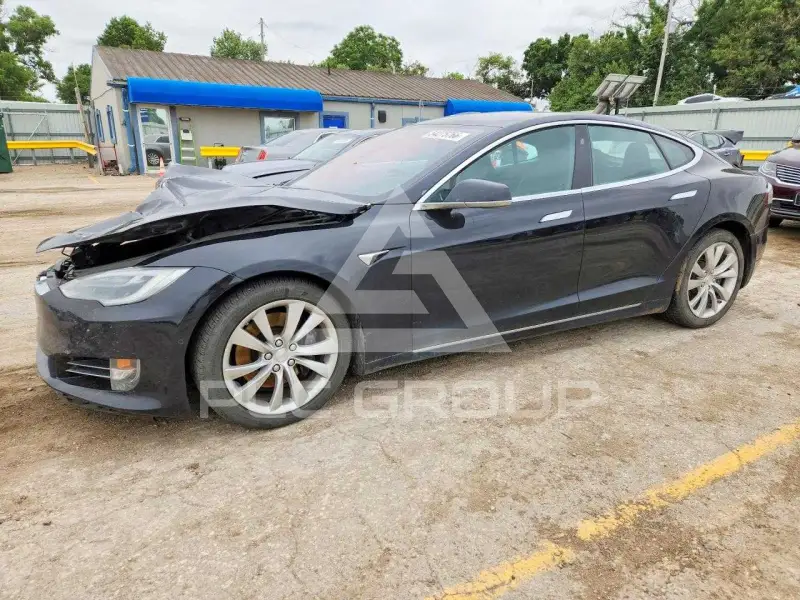 2017 Tesla Model S фото