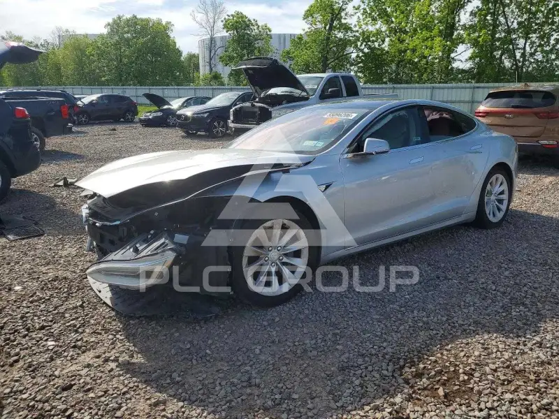 2017 Tesla Model S фото