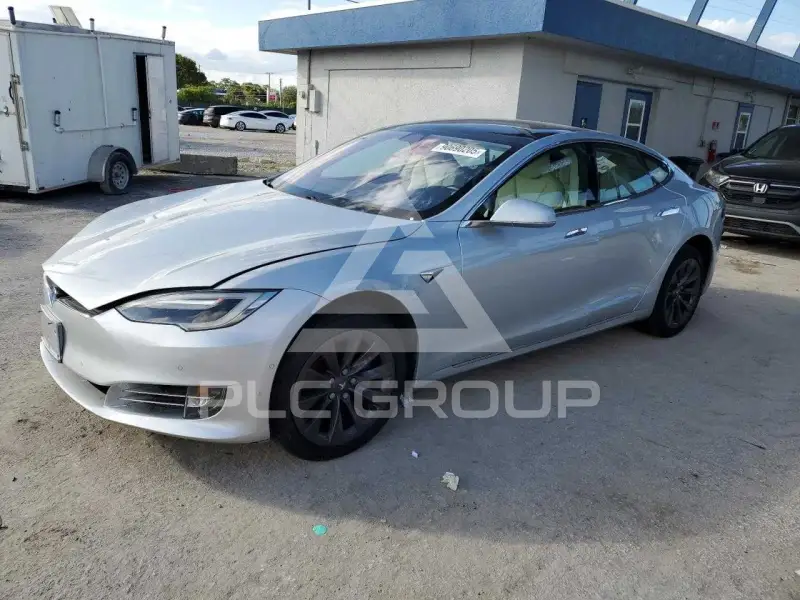 2017 Tesla Model S фото