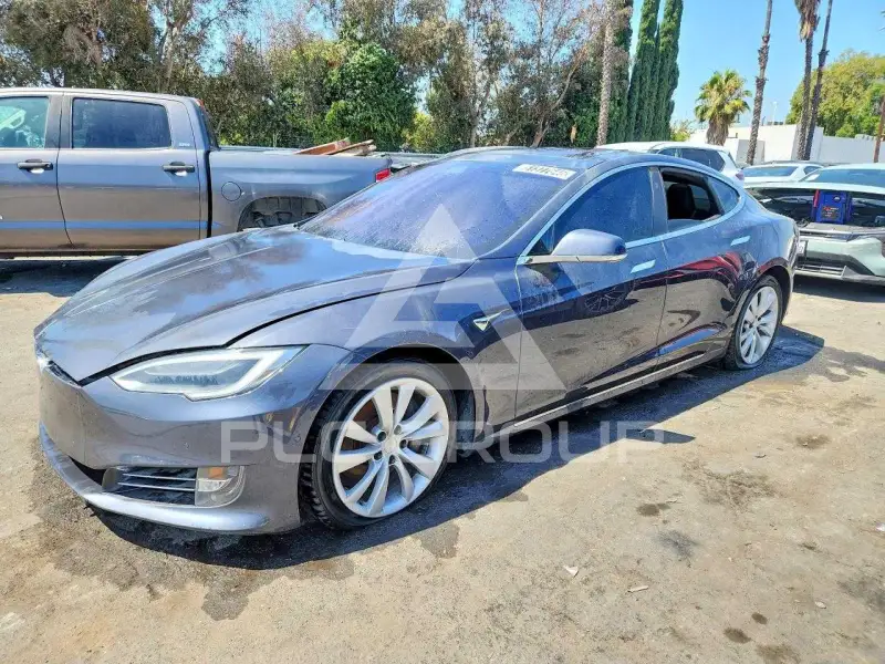 2017 Tesla Model S фото