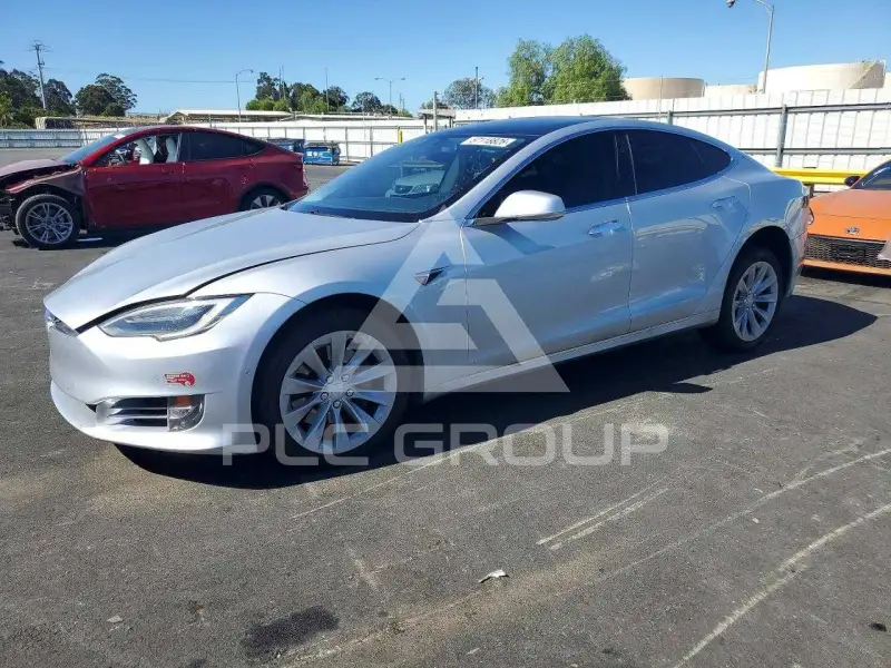 2017 Tesla Model S фото