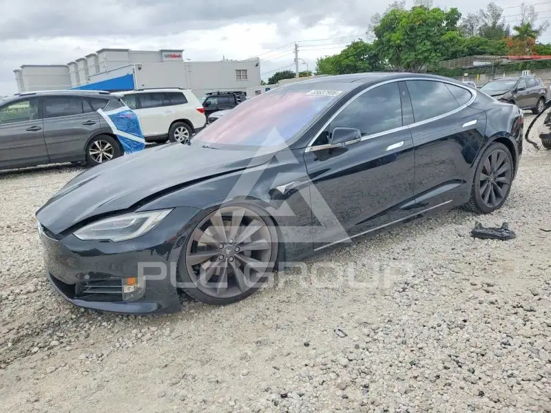 2017 Tesla Model S фото