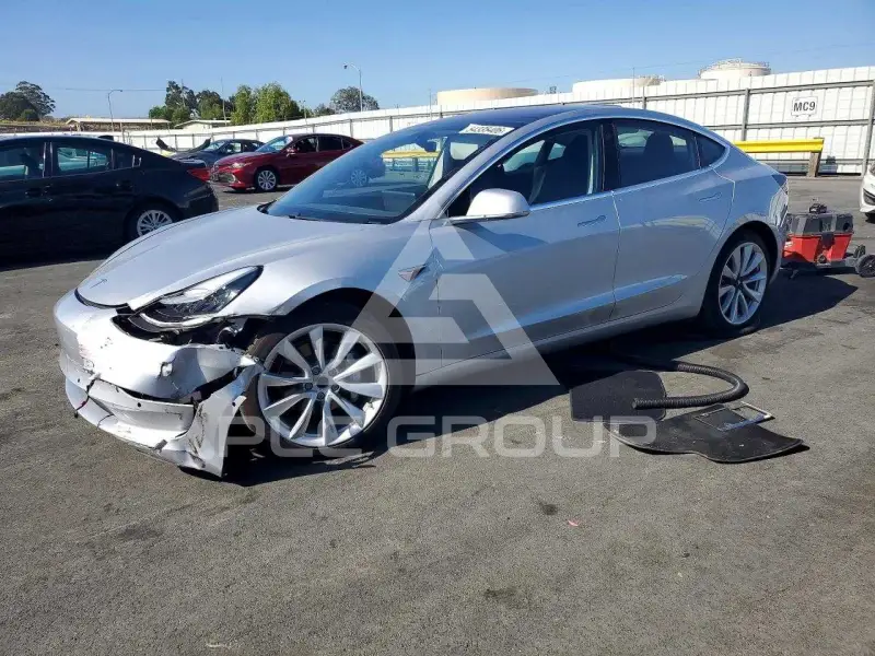 2017 Tesla Model 3 фото