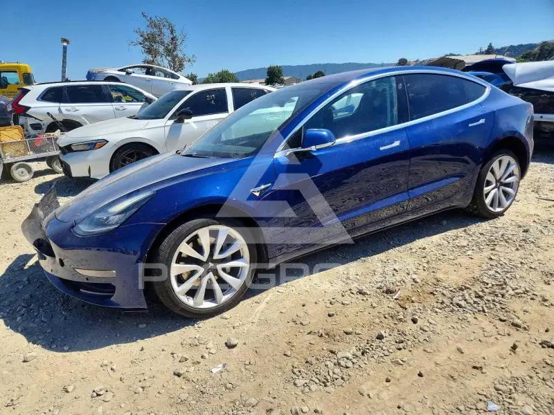 2017 Tesla Model 3 фото