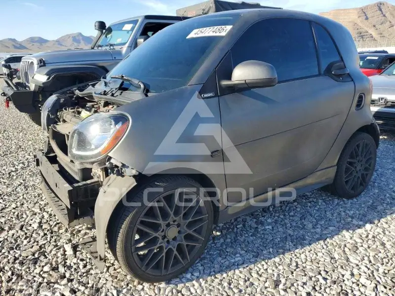 2017 Smart FORTWO фото