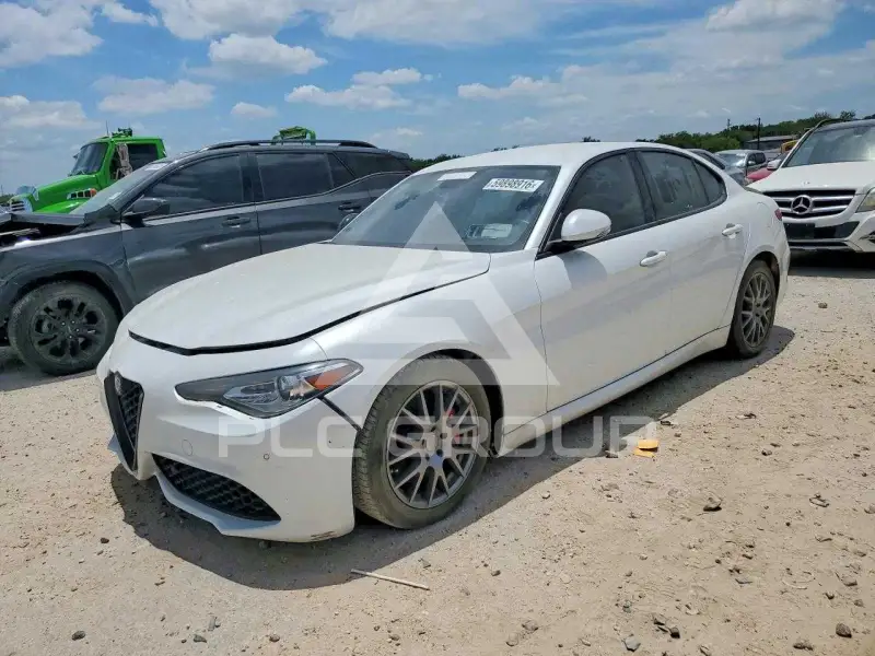 2017 Alfa Romeo Giulia photo