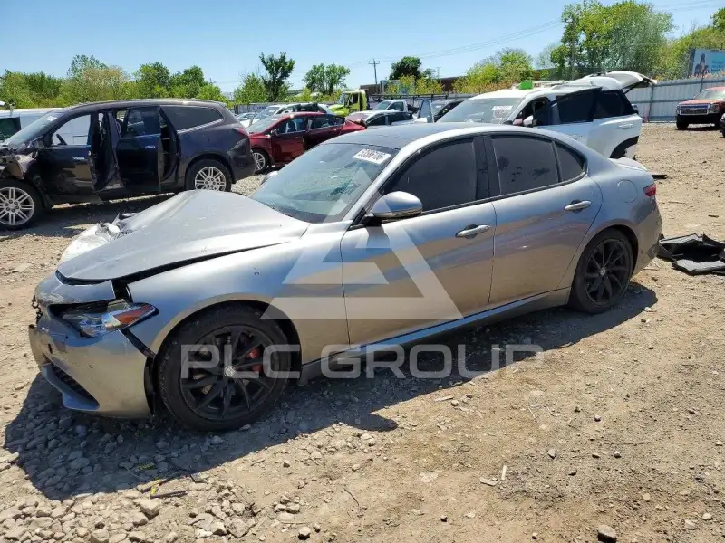 2017 Alfa Romeo Giulia photo