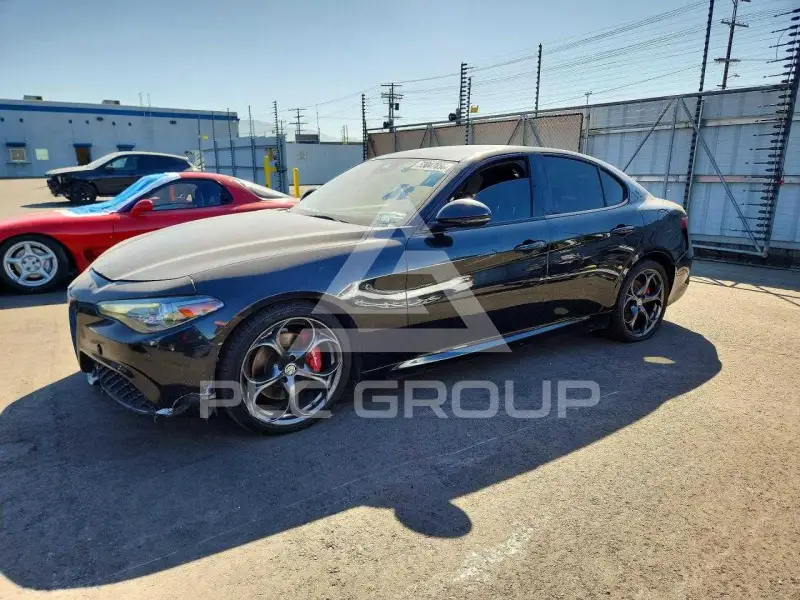 2017 Alfa Romeo Giulia photo