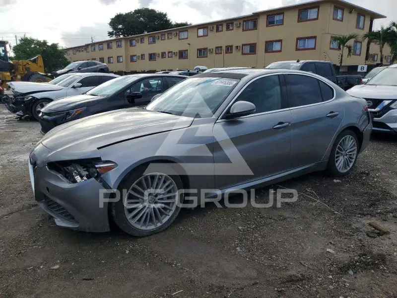 2017 Alfa Romeo Giulia фото