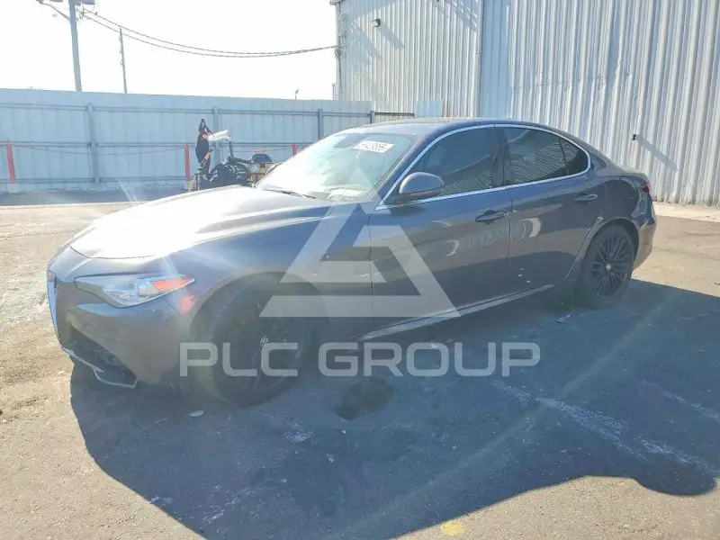 2017 Alfa Romeo Giulia photo