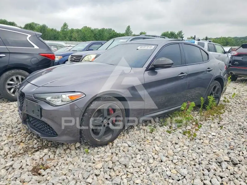 2017 Alfa Romeo Giulia photo