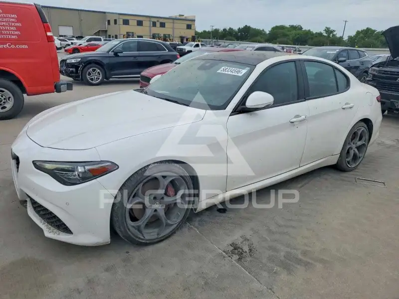 2017 Alfa Romeo Giulia фото