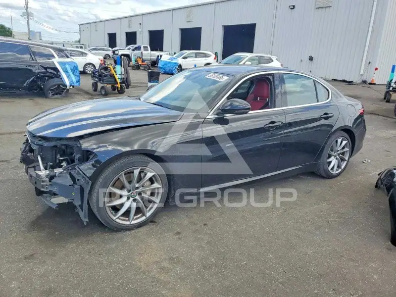 2017 Alfa Romeo Giulia photo