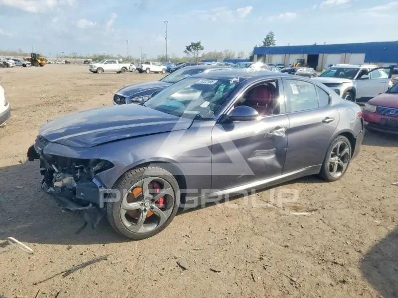 2017 Alfa Romeo Giulia photo