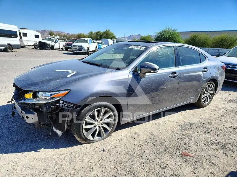 2017 Lexus ES300 photo