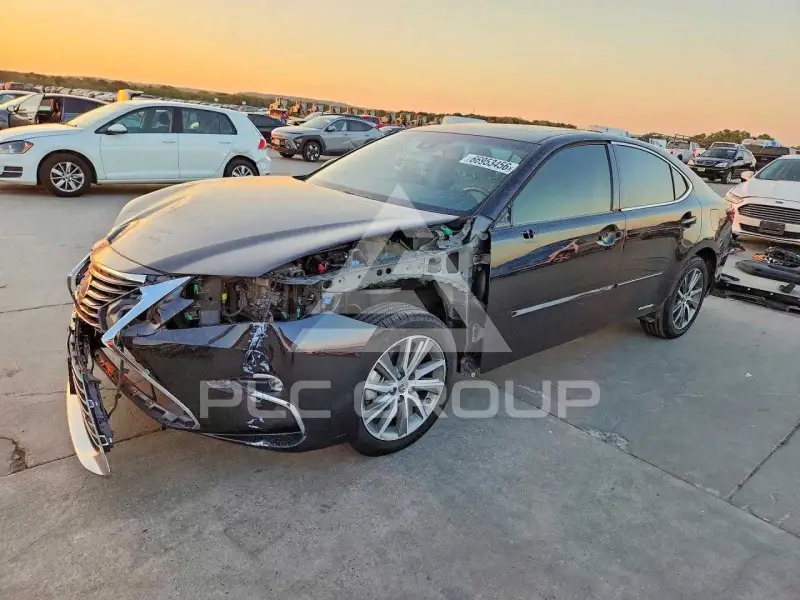 2017 Lexus ES300 photo