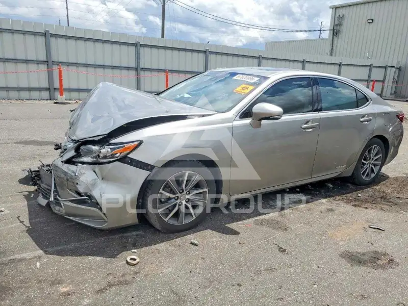 2017 Lexus ES300 photo