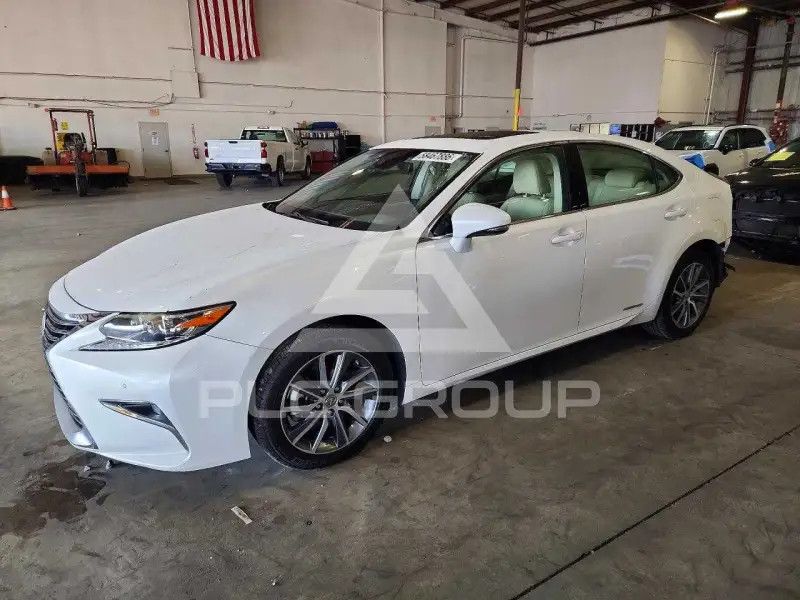 2017 Lexus ES300 photo