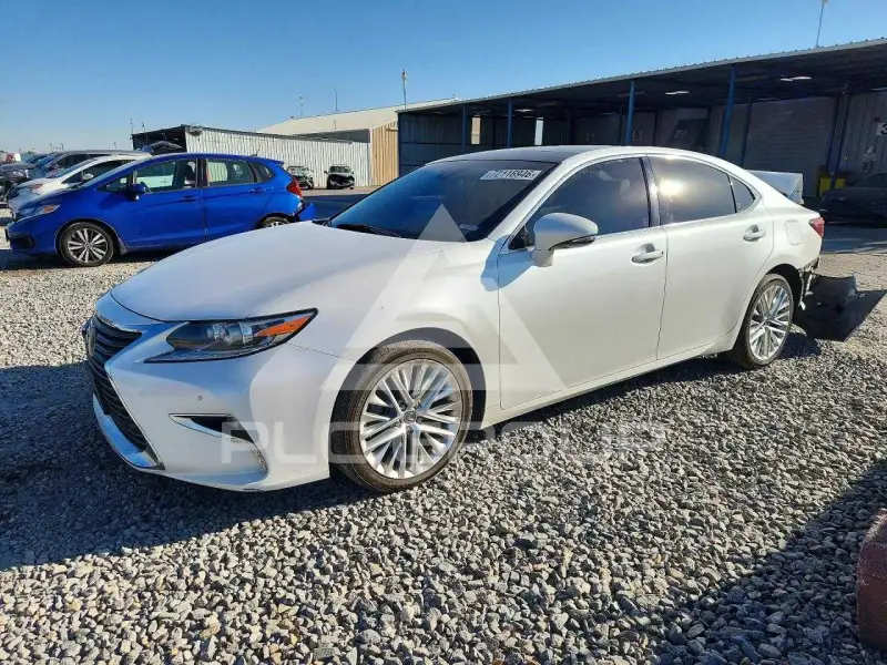 2017 Lexus ES350 photo