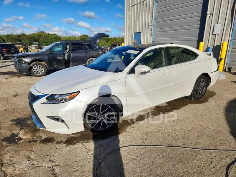 2017 Lexus ES350 фото