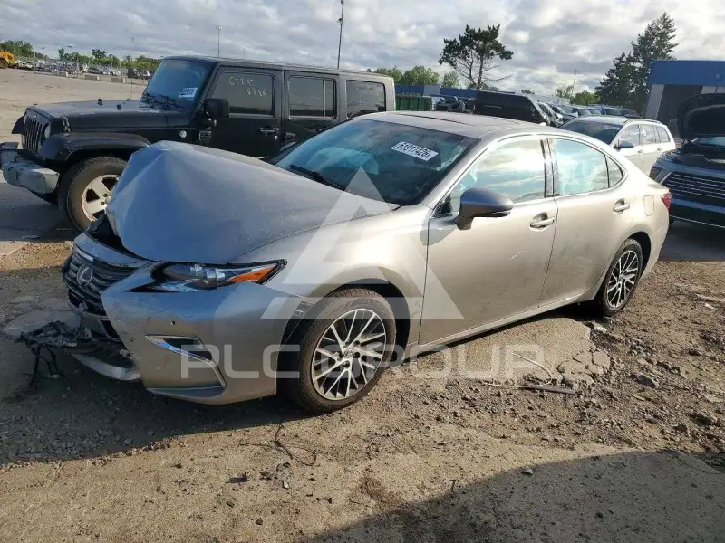 2017 Lexus ES350 photo