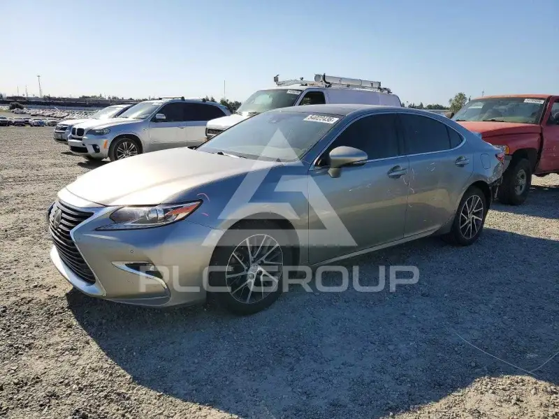 2017 Lexus ES350 photo