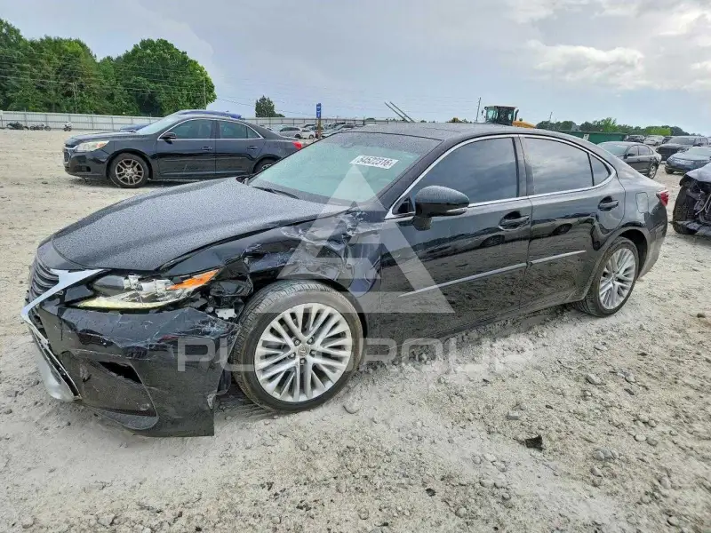 2017 Lexus ES350 photo