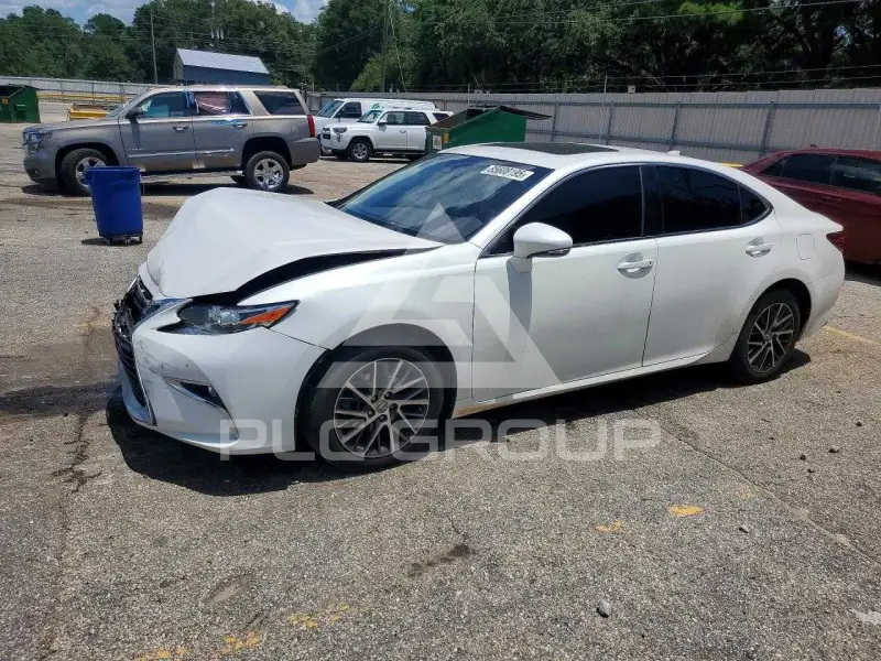 2017 Lexus ES350 photo