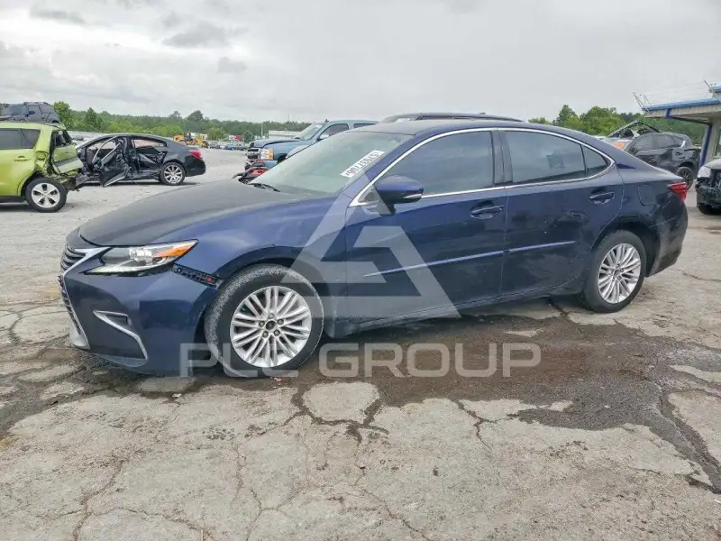 2017 Lexus ES350 photo