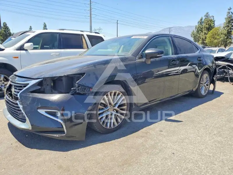 2017 Lexus ES350 photo