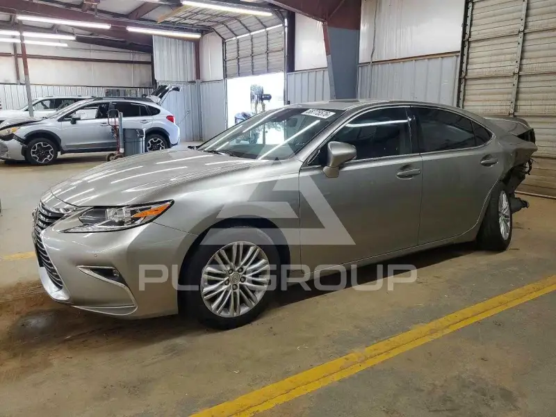 2017 Lexus ES350 photo