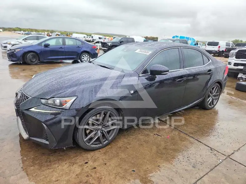 2017 Lexus IS фото