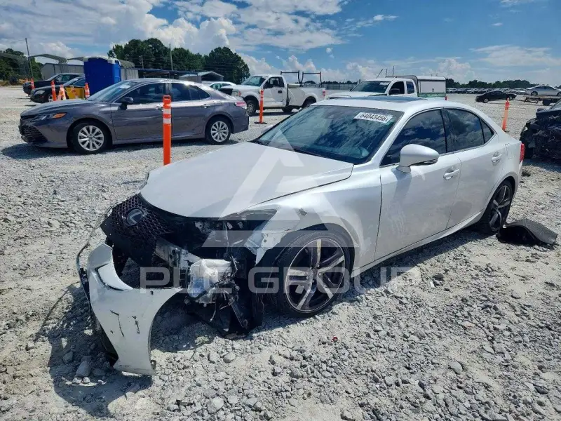 2017 Lexus IS фото