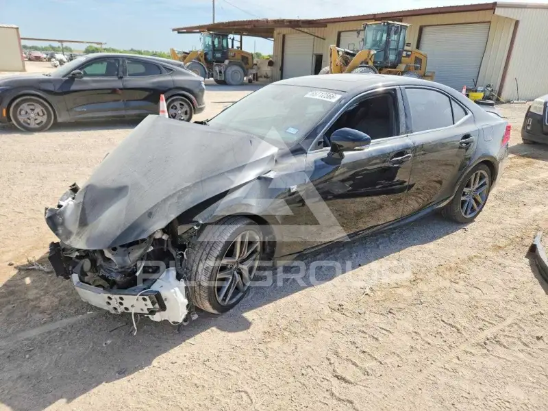 2017 Lexus IS фото