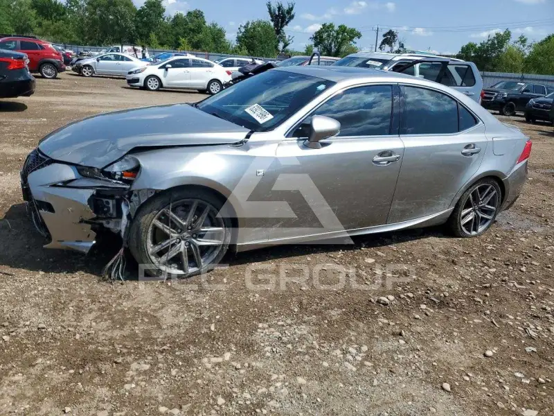 2017 Lexus IS фото