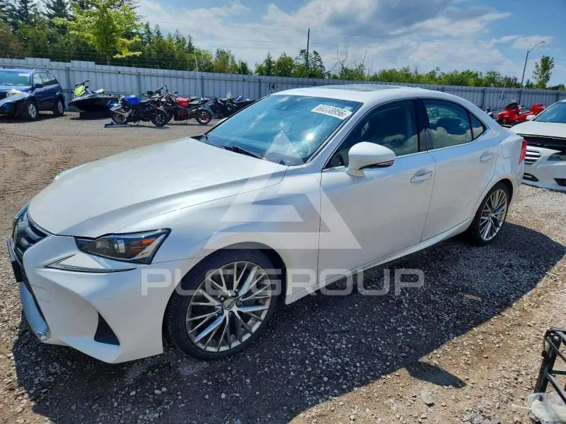 2017 Lexus IS фото