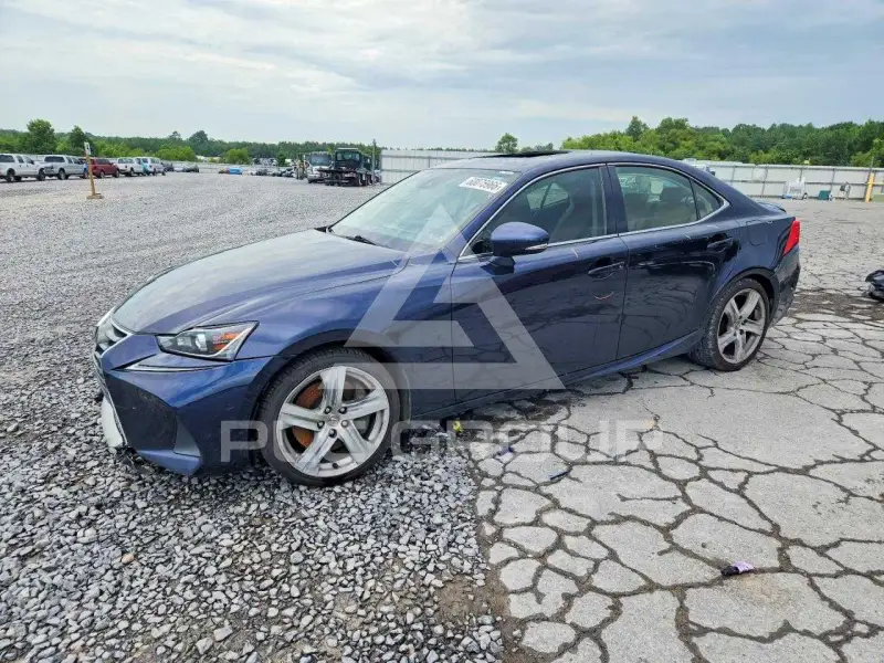 2017 Lexus IS фото