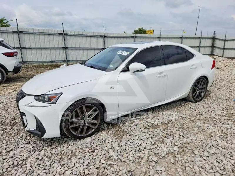 2017 Lexus IS фото