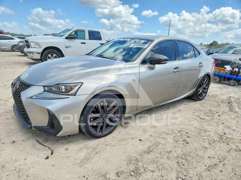 2017 Lexus IS фото