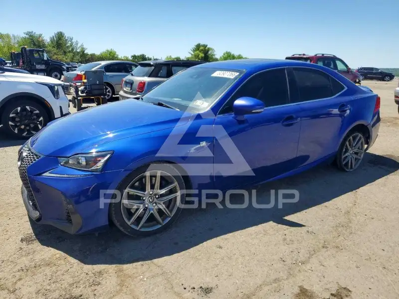 2017 Lexus IS фото