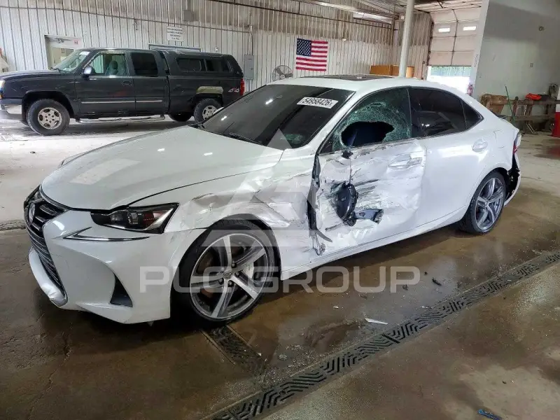 2017 Lexus IS фото